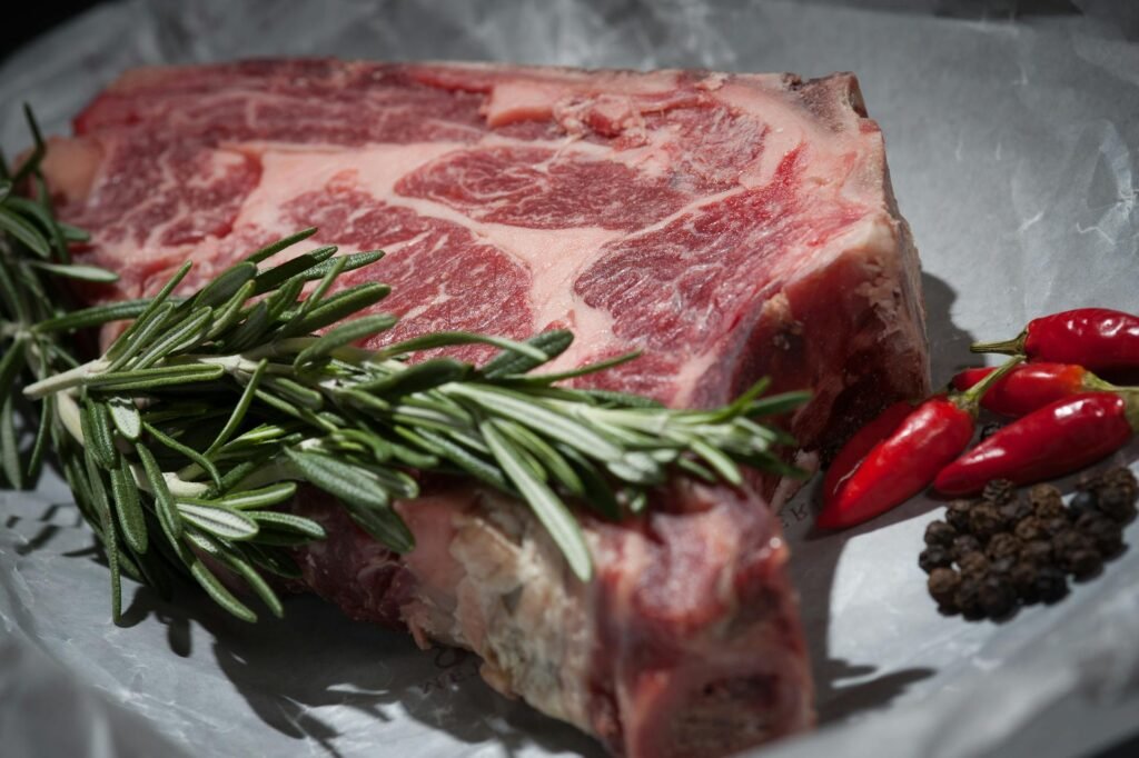 Secretul bucătarului pentru o carne fragedă: ingredientul surpriză care transformă orice preparat
